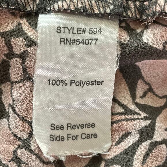 CAbi Rosewater Faux Wrap Sleevelss Blouse Floral MED Spring Summer Career Work - Picture 8 of 8